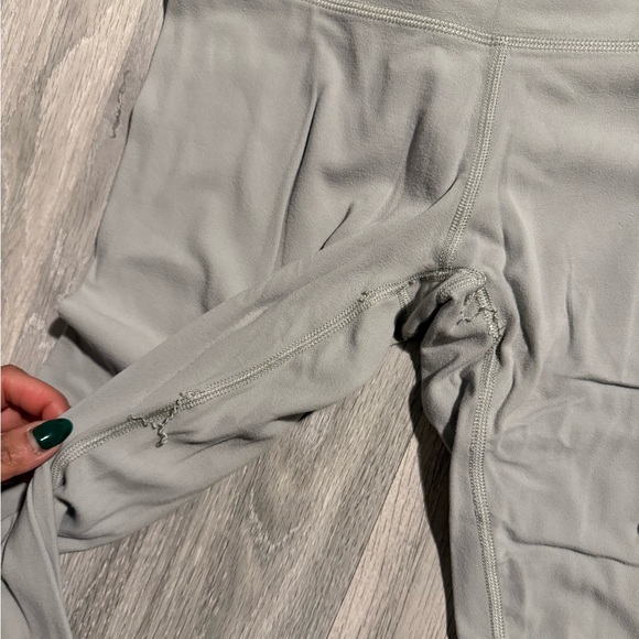 TNA Butter Leggings - Picture 2 of 4